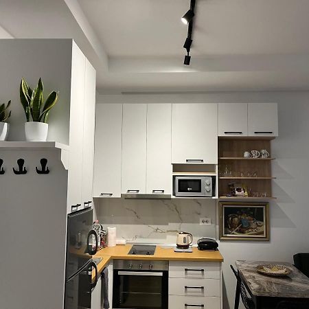 Comfy Nest Apartment- Free Parking Tirana Exterior foto