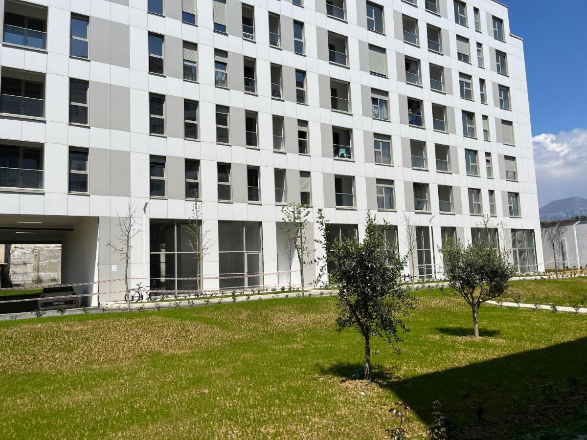 Comfy Nest Apartment- Free Parking Tirana Exterior foto
